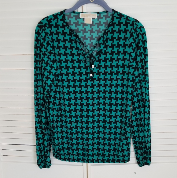 Michael Kors Tops - Michael Kors Tops with abstract pinwheel pattern